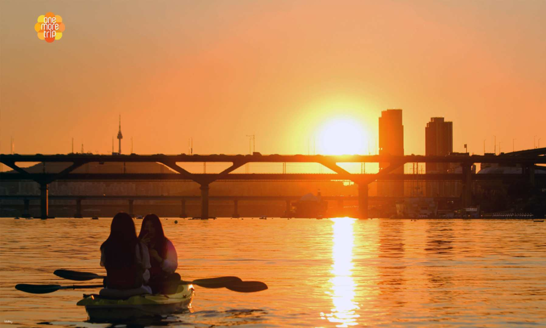 Han River Water Leisure Sports in Seoul: Canoeing, SUP Paddling, Windsurfing & More | South Korea - Photo 1 of 5
